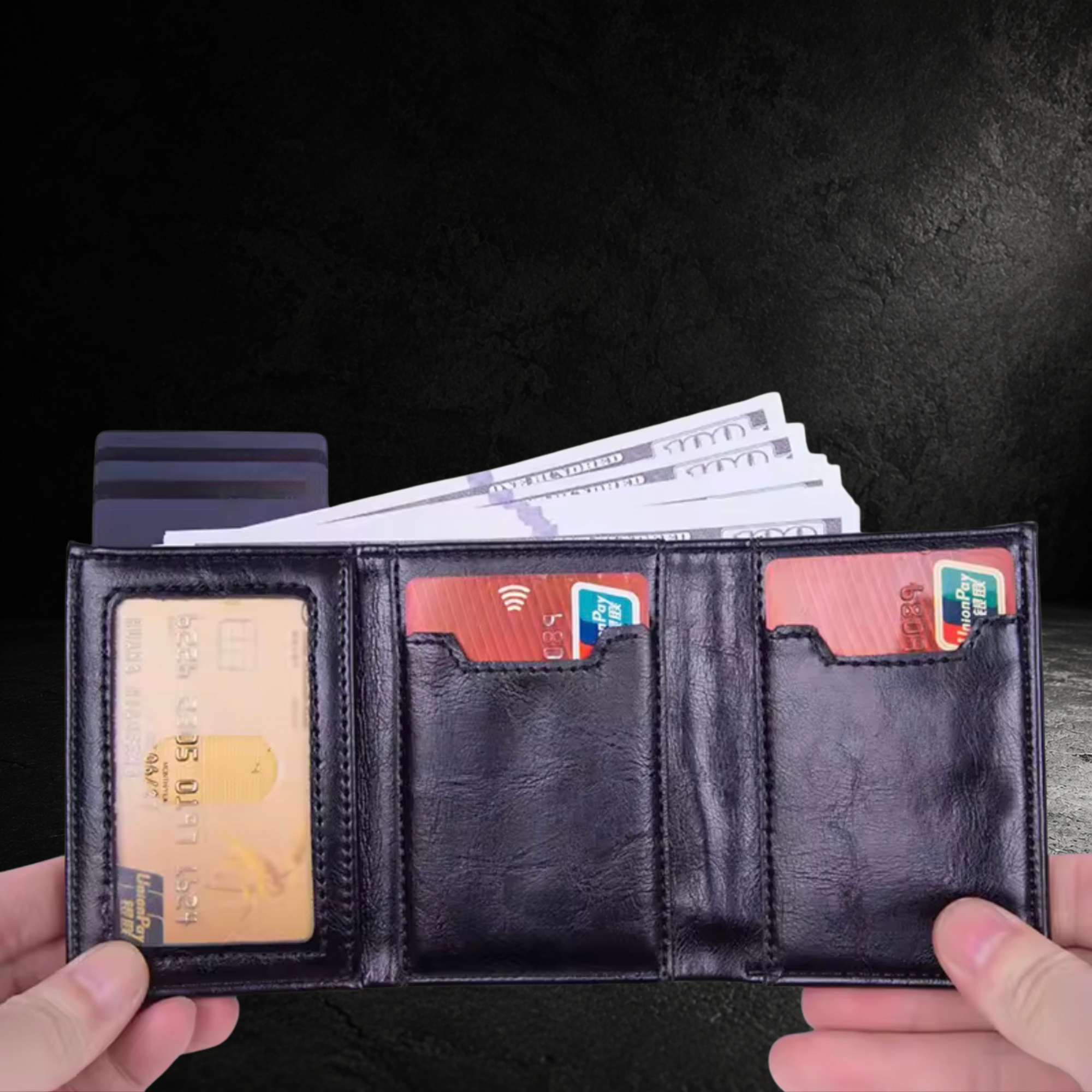 VAULTEN Slim Wallet Innenansicht mit Kartenfächern, Ausweisfenster und Geldscheinfach