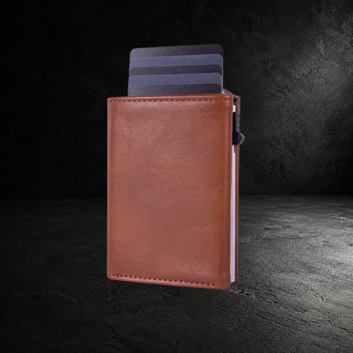 VAULTEN Slim Wallet Braun Vorderansicht mit Aluminium Karten Popup Mechanismus